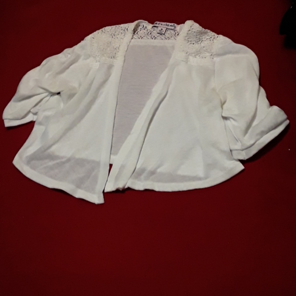 Short short sleeve white sweater